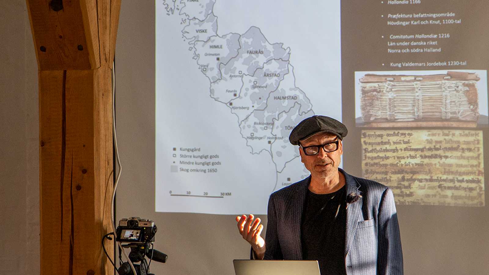Arkeolog Anders Håkansson håller föredrag på Kafé Längan